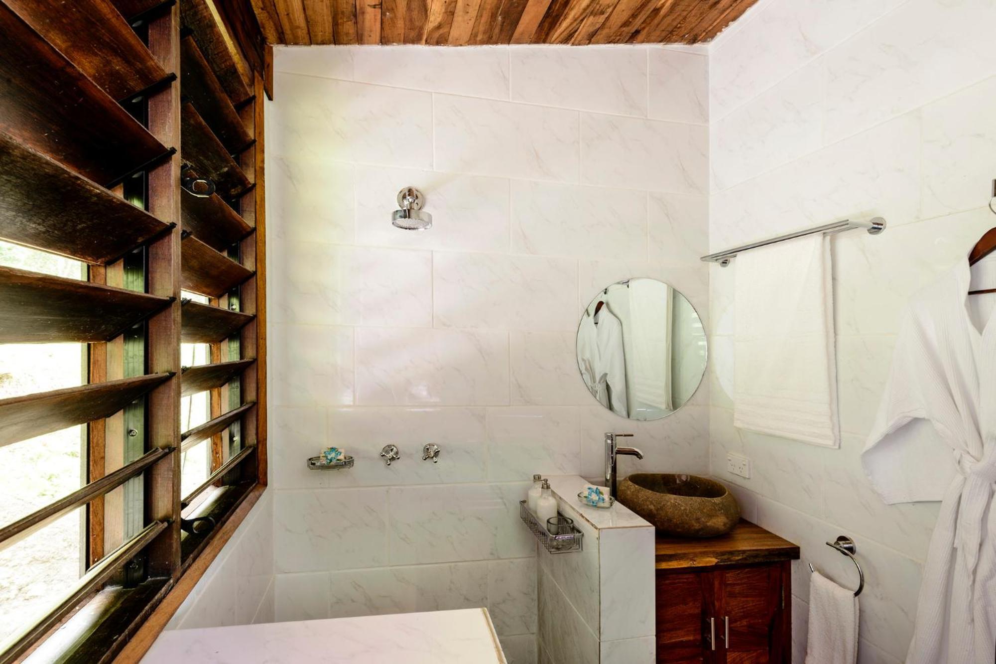 The Remote Resort Nawi Chambre photo